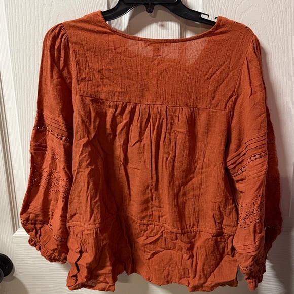 Cato’s top - Picture 3 of 3